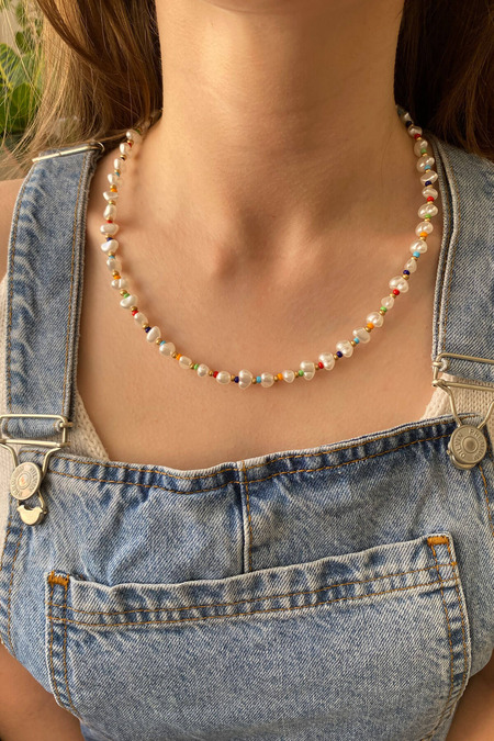 Renkli Boncuklu İnci Kolye
